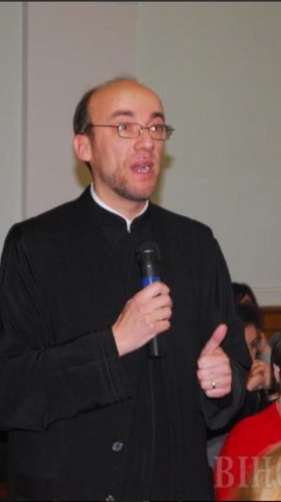 Cartelul Injustiției Orădene. Vecinii din Infern. Lupta Disperată Împotriva Abuzurilor și a Pedofiliei. 4 Rus Valer pedofil secta gardner 1