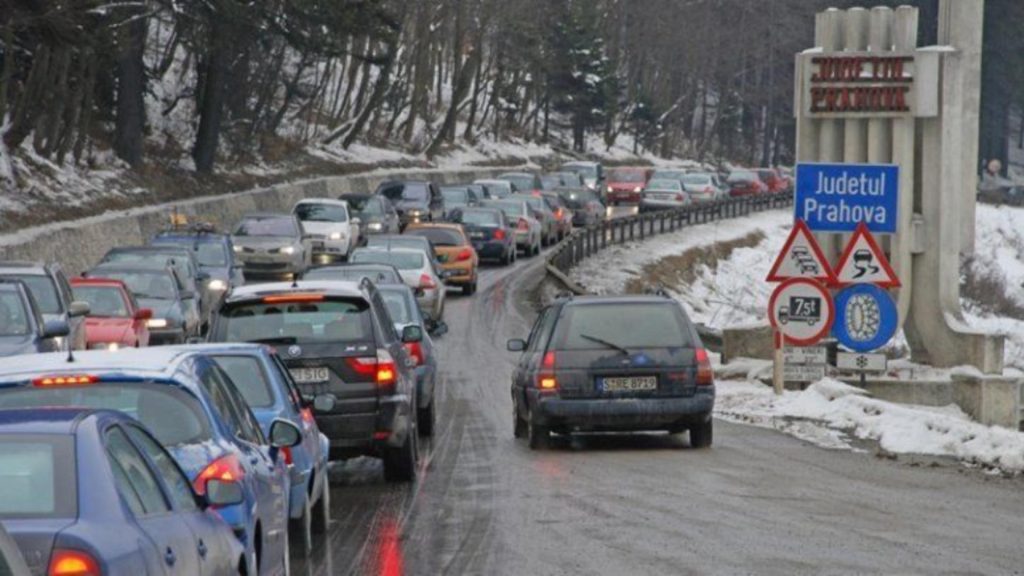 Aglomeratie pe Valea Prahovei coloane pe DN1