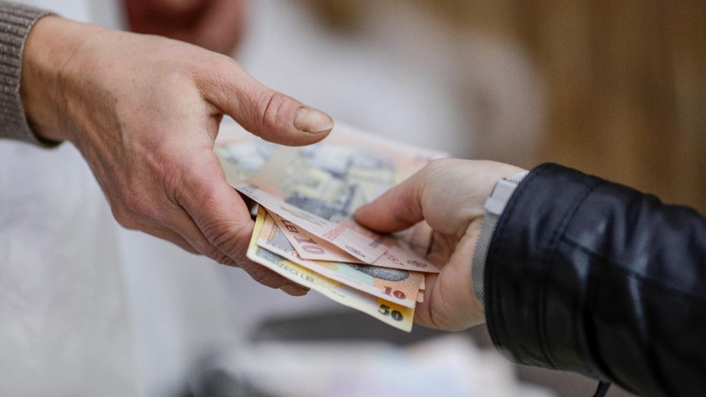 Banii Mica Recalculare pensie intarzie 3 luni