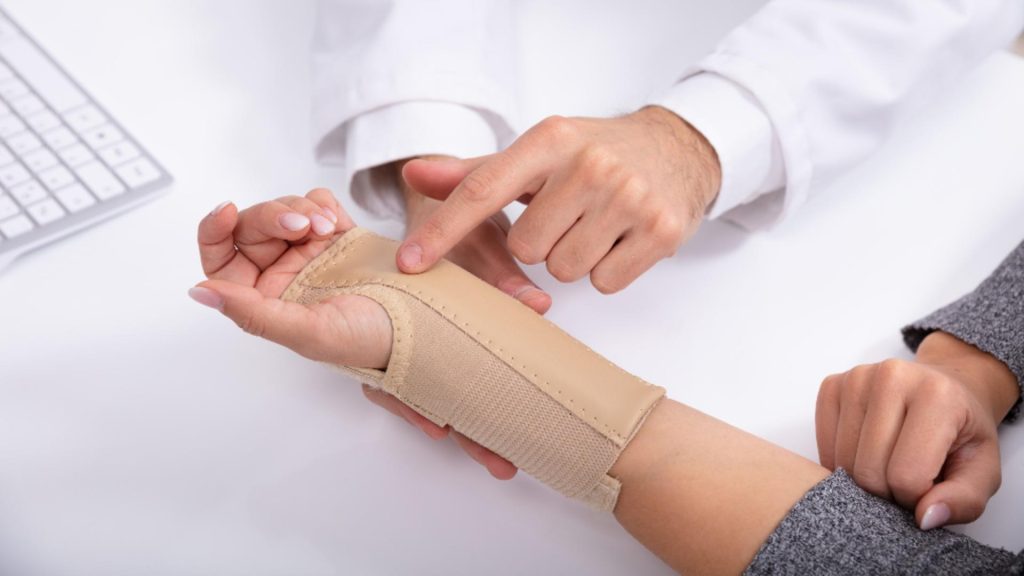 Spitalele din Capitala asaltate de pacienti cu fracturi Unde sunt cele mai multe cazuri si ce recomanda medicii