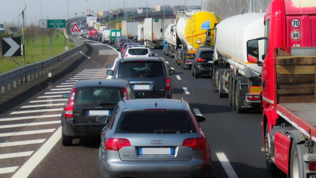 Taxa auto 2025 Ce masini vor fi vizate si cand se aplica
