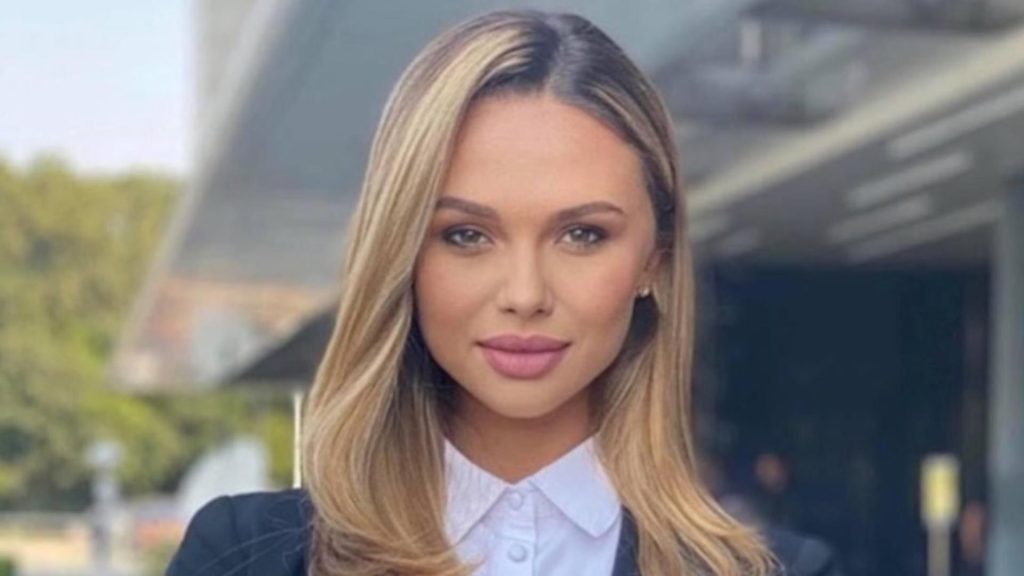 Ana Maria Pacuraru Romania in mainile puscariasilor si fugarilor Becali Ghita si reteaua imposturii