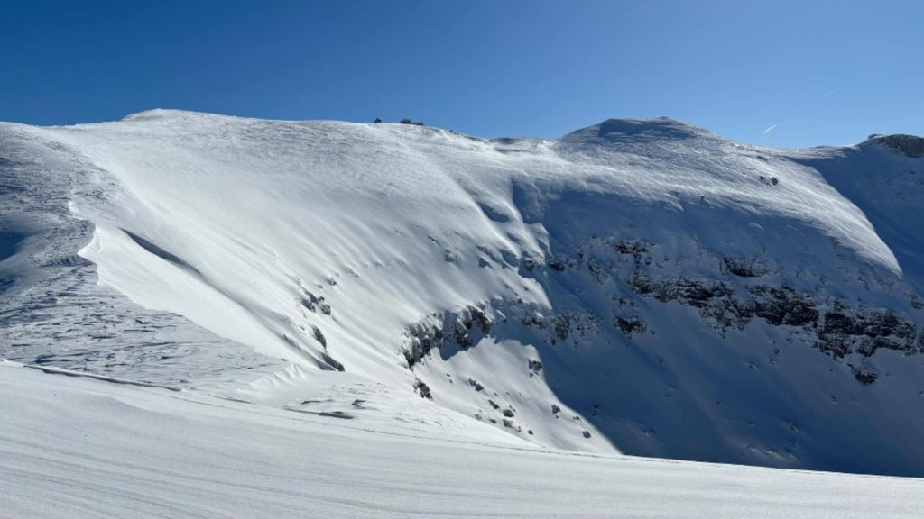 Avalansa in Bucegi Salvamont avertizeaza despre riscurile iernii