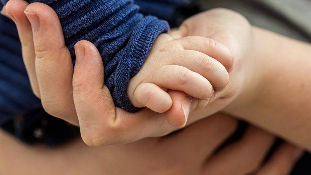 Pedeapsa primita de o femeie din Arad dupa moartea fetitei de doi ani