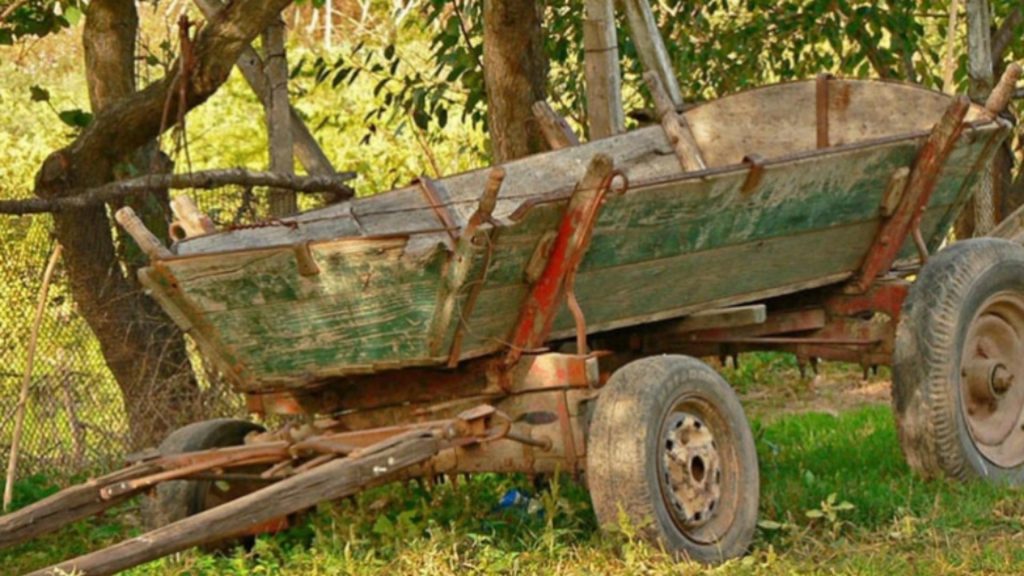 Caruta cu 8 copii lovita de camion in Sibiu