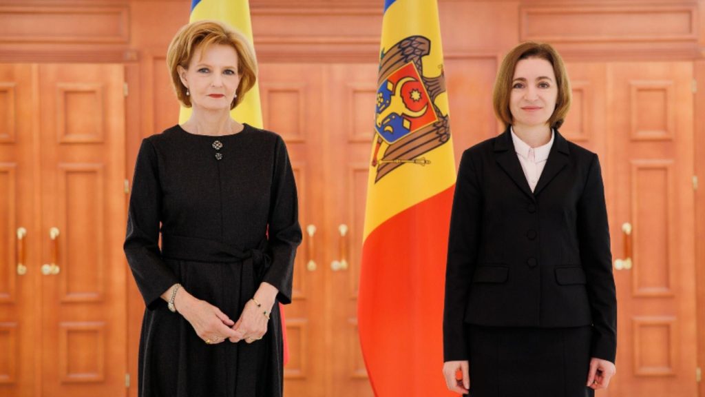 Majestatea Sa Margareta custodele Coroanei primita de Maia Sandu