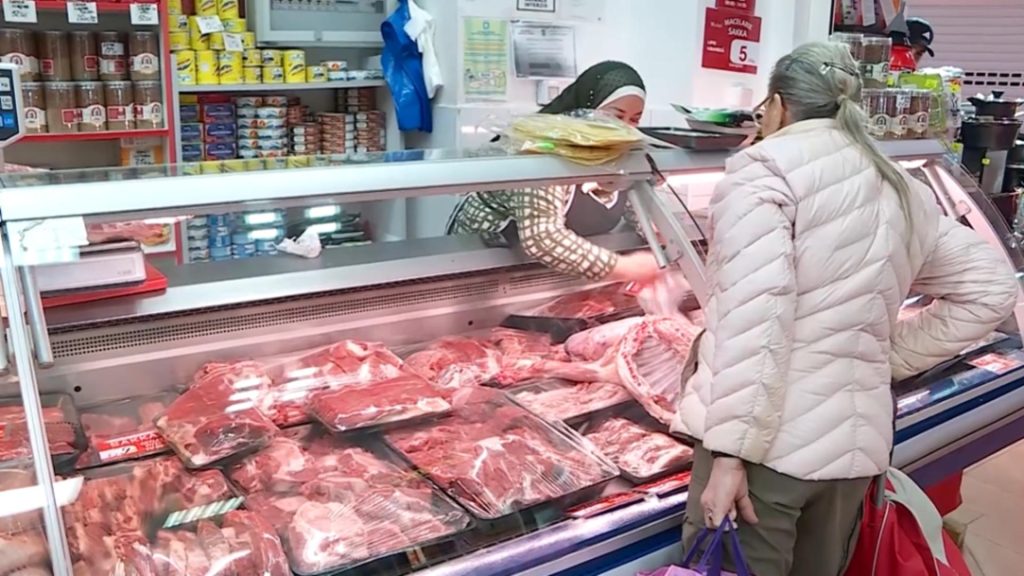 Sarbatorile aduc scumpiri record la produse traditionale