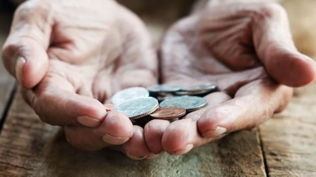 Sindicatele Salariul minim european scapa 20 mil de saracie