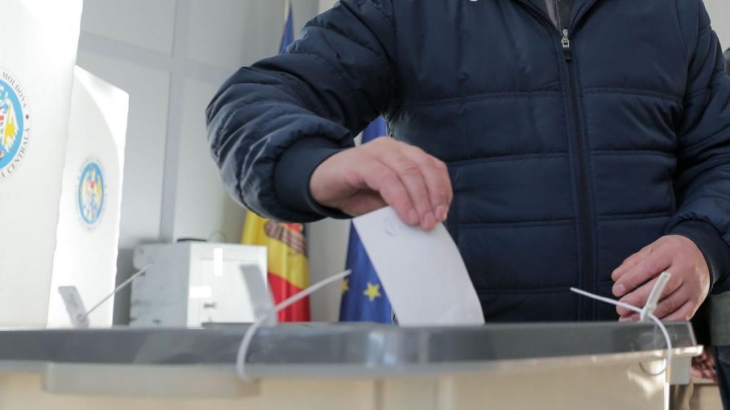 Ultimul sondaj inainte de alegerile din Moldova