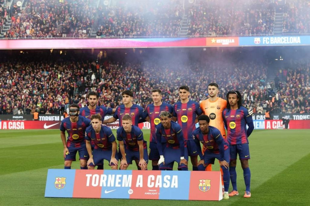 Barcelona s a intors pe Camp Nou Lewandowski a marcatt