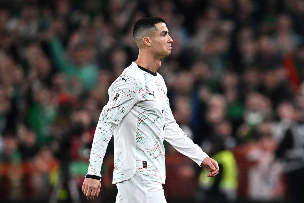 Cristiano Ronaldo a fost sancționat după meciul cu Irlanda. Cristiano Ronaldo a fost sancionat dupa meciul cu Irlanda