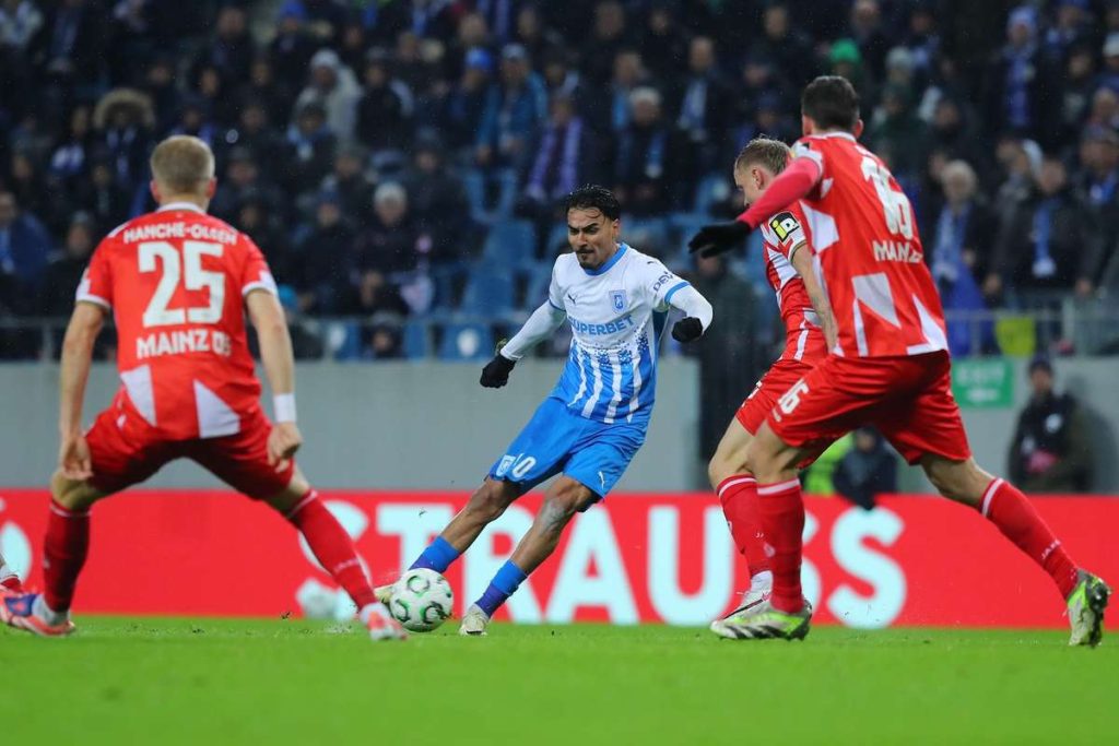 surpriza serii u craiova invinge liderul conference league