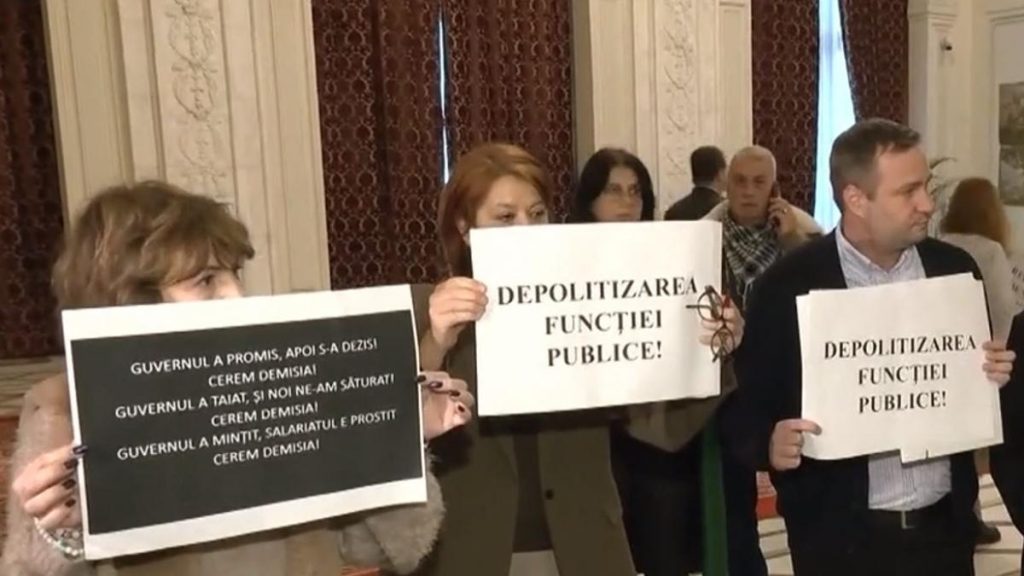 Angajaţii Guvernului ameninţă cu blocarea şedinţelor Angajatii Guvernului amendinta cu blocarea sedintelor