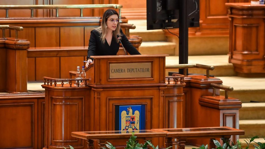 Diana Buzoianu acuza PSD de cererea demisiei sale