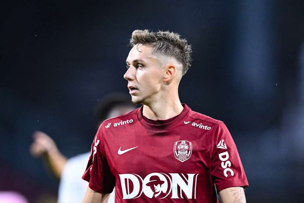 Louis Munteanu surprins in tricoul FCSB Patronul CFR reactioneaza