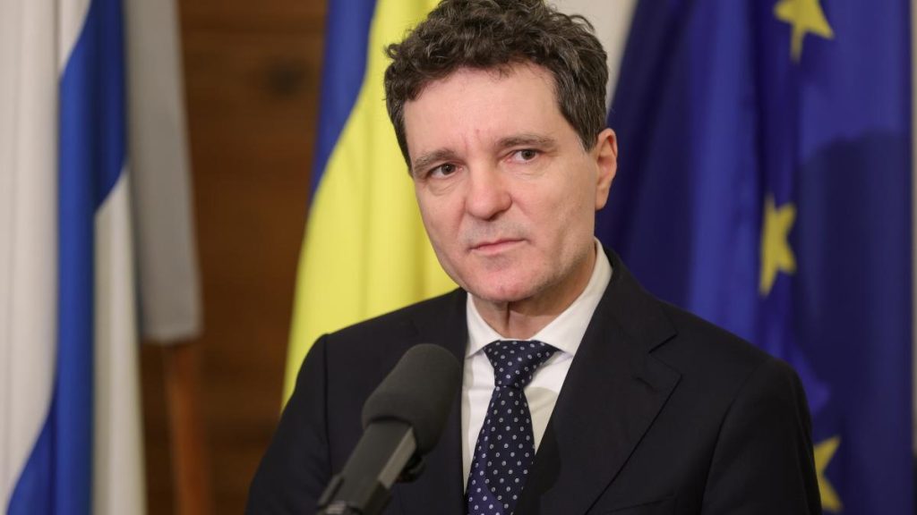 Nicuşor Dan spune că justiţia trebuie să se autoguverneze Nicusor Dan spune ca justitia trebuie sa se autoguverneze