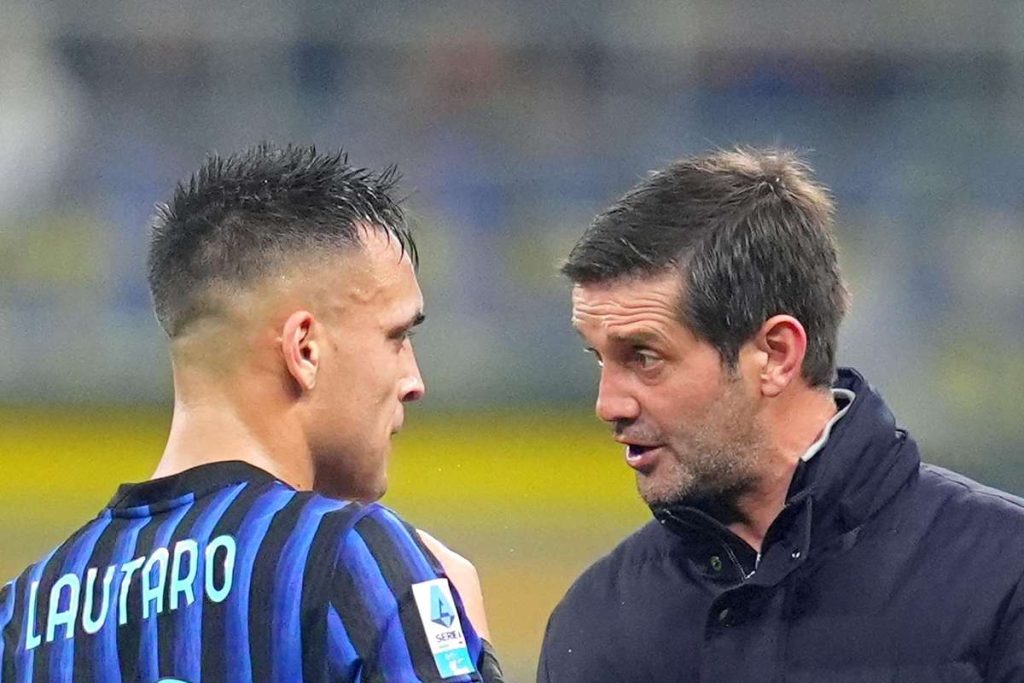 Victorie impresionantă pentru elevii lui Chivu! Inter lider în Serie A Victorie impresionanta pentru elevii lui Chivu Inter lider in Serie A