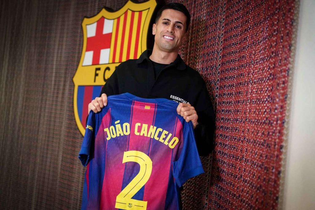 Cancelo se întoarce la Barcelona, iar Flick își dorește să evite coșmarul Realului. Cancelo se intoarce la Barcelona iar Flick isi doreste sa evite cosmarul Realului