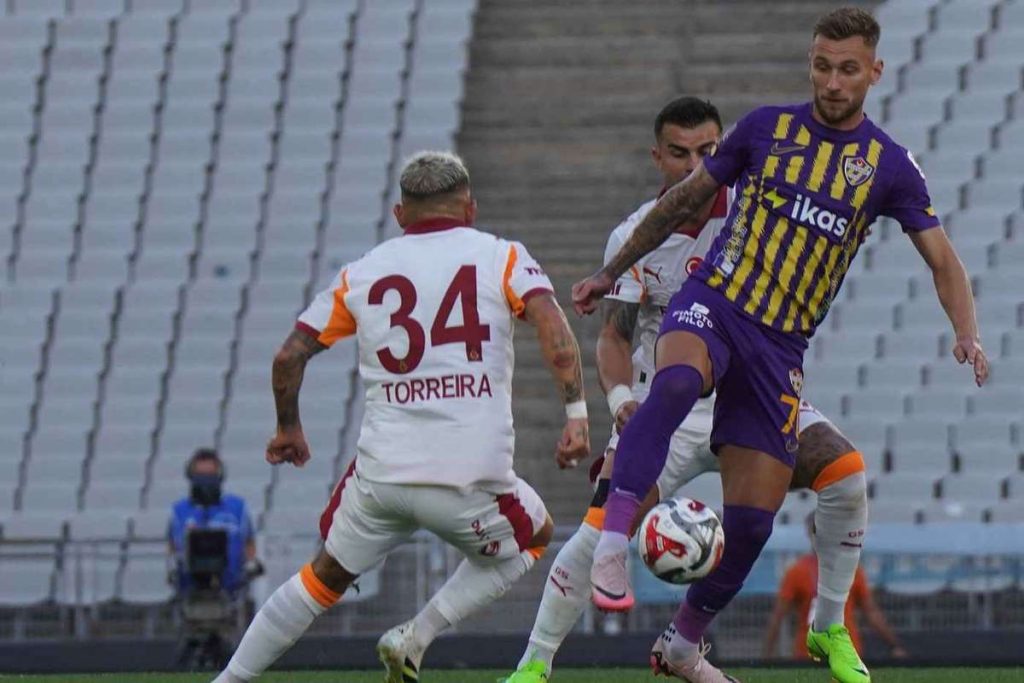 Denis Dragus se intoarce acasa in Turcia