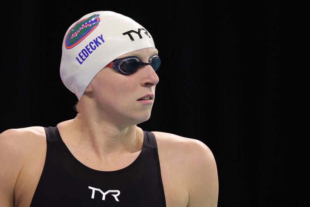 Katie Ledecky stabilește al doilea timp din istorie la 1.500 m Katie Ledecky stabileshte al doilea timp din istorie la 1500 m