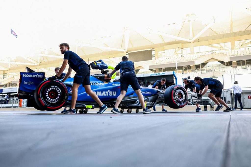 Lovitura pentru Carlos Sainz Williams se retrage de la testele de F1 de la Barcelona