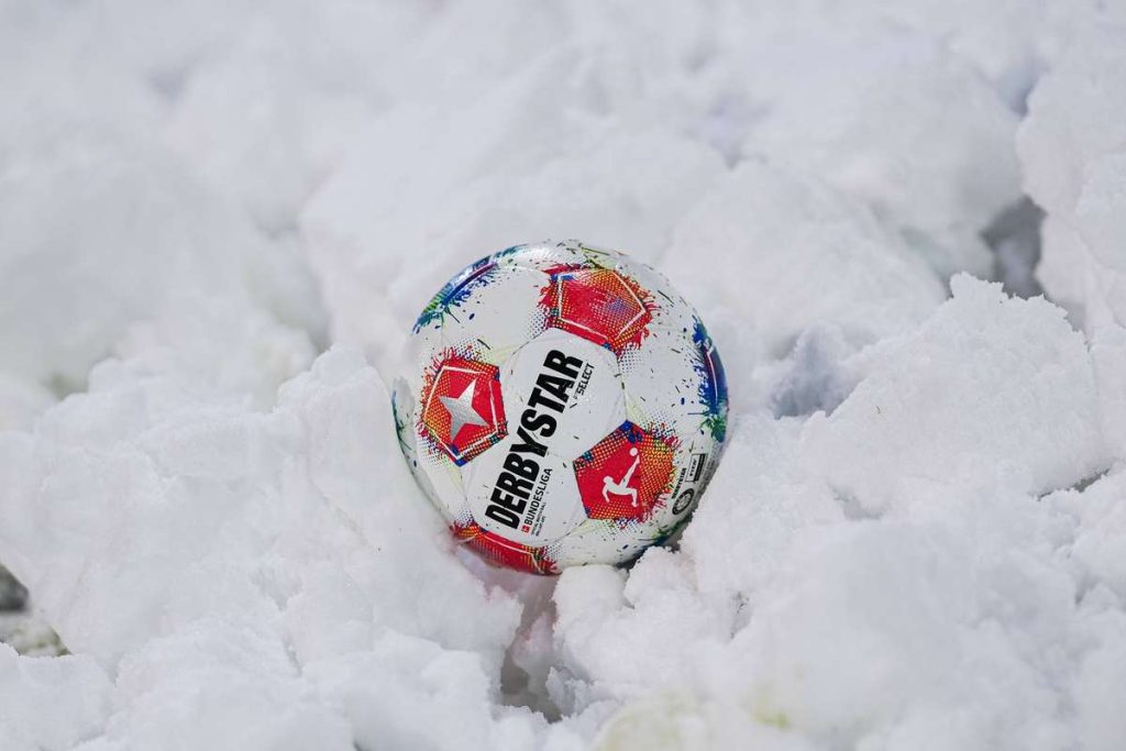 Meciul din Bundesliga a fost amanat din cauza zapezii