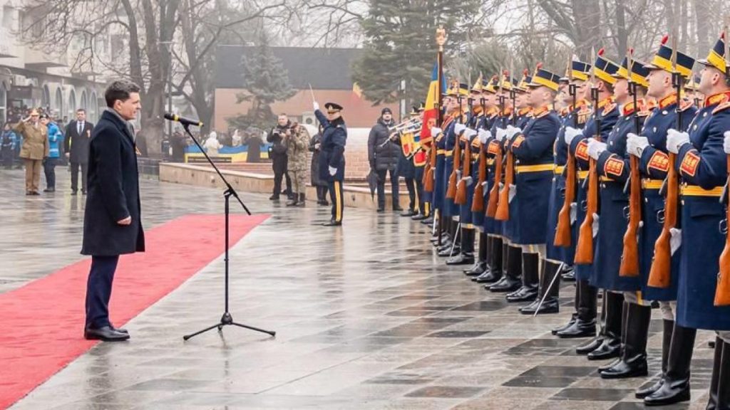 Nicușor Dan, către criticii săi de Ziua Unirii: „Vă rog să nu mai lipsiți la imn…” Nicuor Dan catre criticii sai de Ziua Unirii Va rog sa nu mai lipsiti la imn