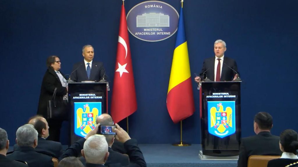 Primul vizit al unui ministru de interne turc după o decadă. Primul vizit al unui ministru de interne turc dupa o decada