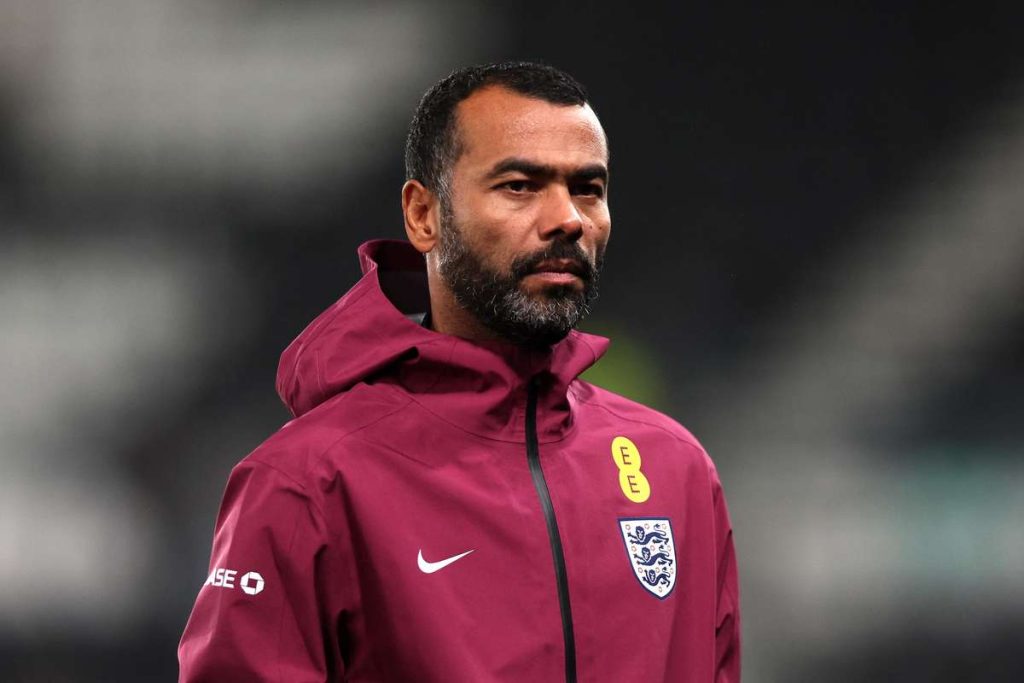 Ashley Cole va deveni antrenor la o echipa din Italia