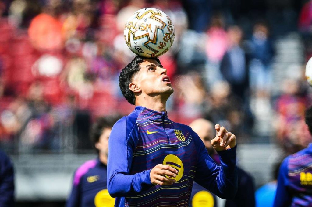 Barcelona a luat o decizie Joao Cancelo va fi transferat definitiv