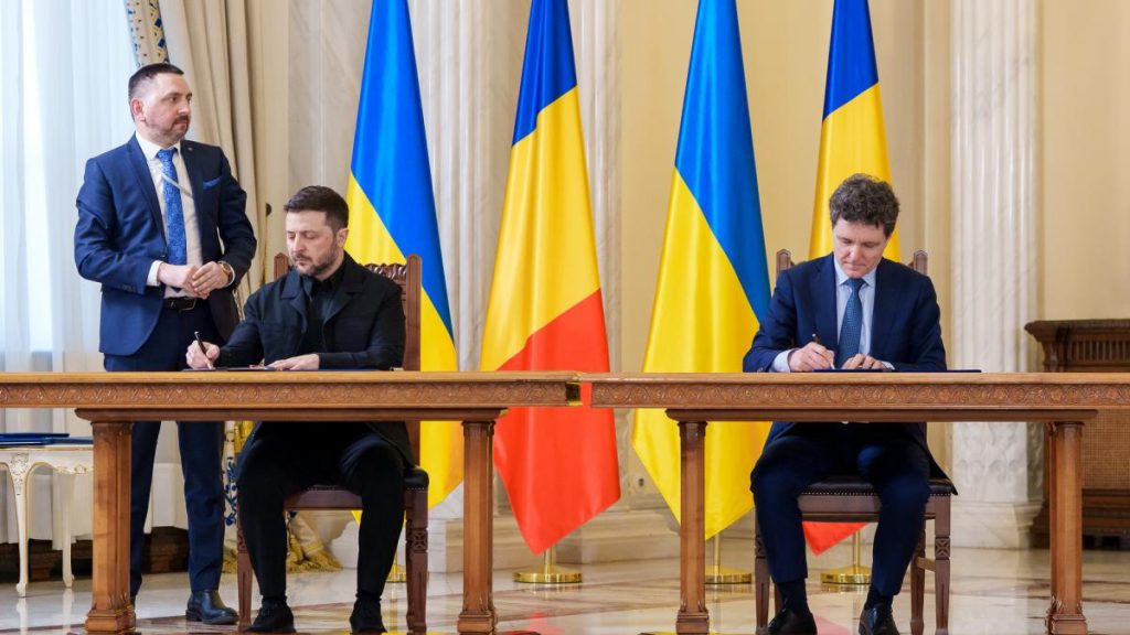 Ce contine parteneriatul strategic Romania Ucraina Documentele semnate de Nicusor Dan si Volodimir