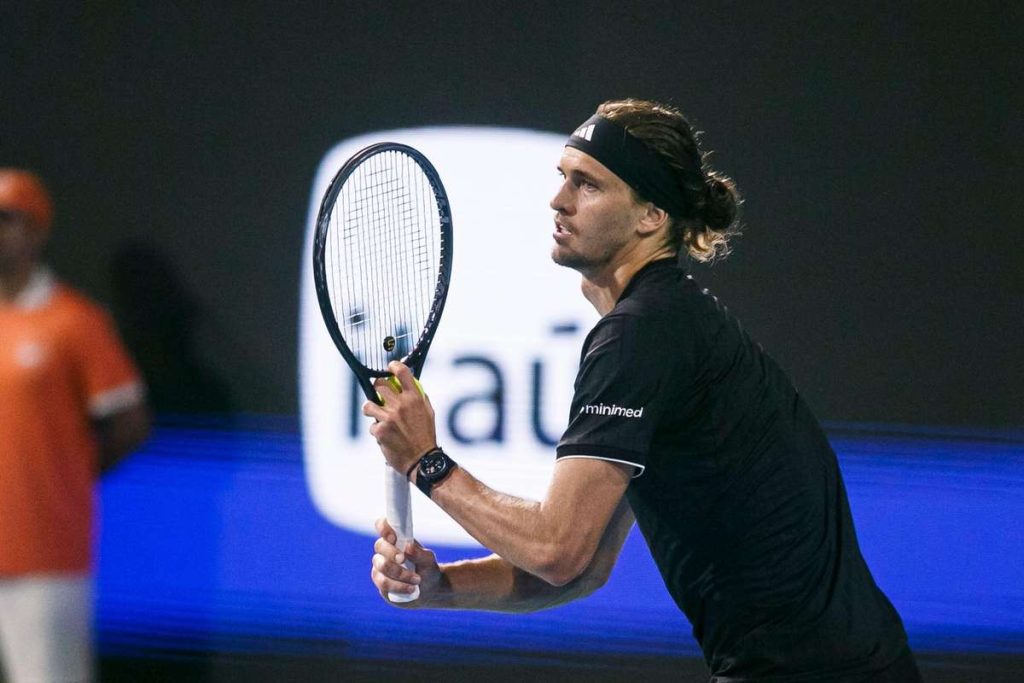 Demonstrație de forță! Zverev îl înfruntă pe Cerundolo și îl învinge în doar o oră și 6 minute. Demonstraie de for Zverev il infrunta pe Cerundolo si il invinge in doar o or si 6 minute