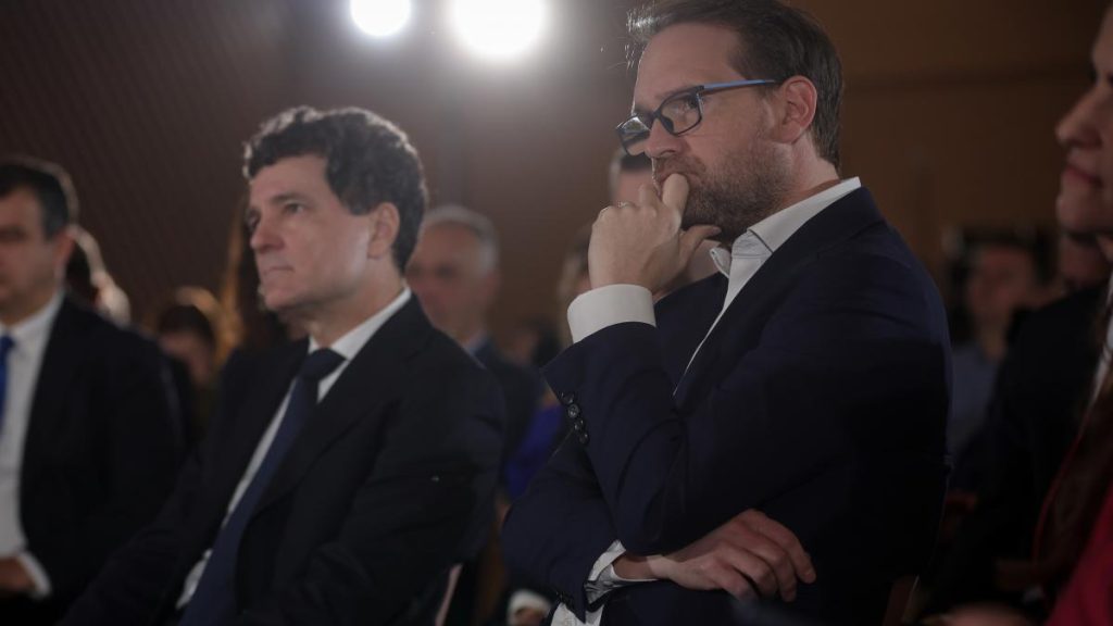 Dominic Fritz a anuntat ca se intalneste cu Nicusor Dan o data pe saptamana intr o sala