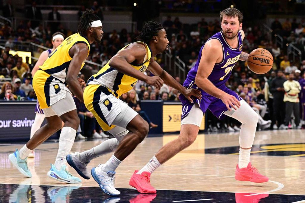 Doncic stabilește un nou record de puncte, iar Lakers înving Pacers. Doncic stabileste un nou record de puncte iar Lakers inving Pacers