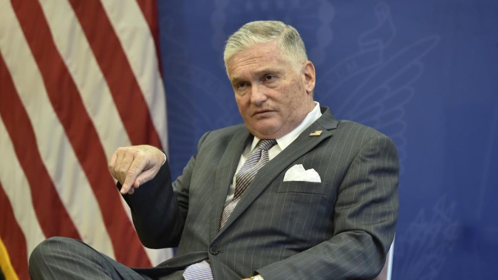 Fostii ambasadori americani la Bucuresti critica Romania pentru ca nu ia atitudine in legatura cu