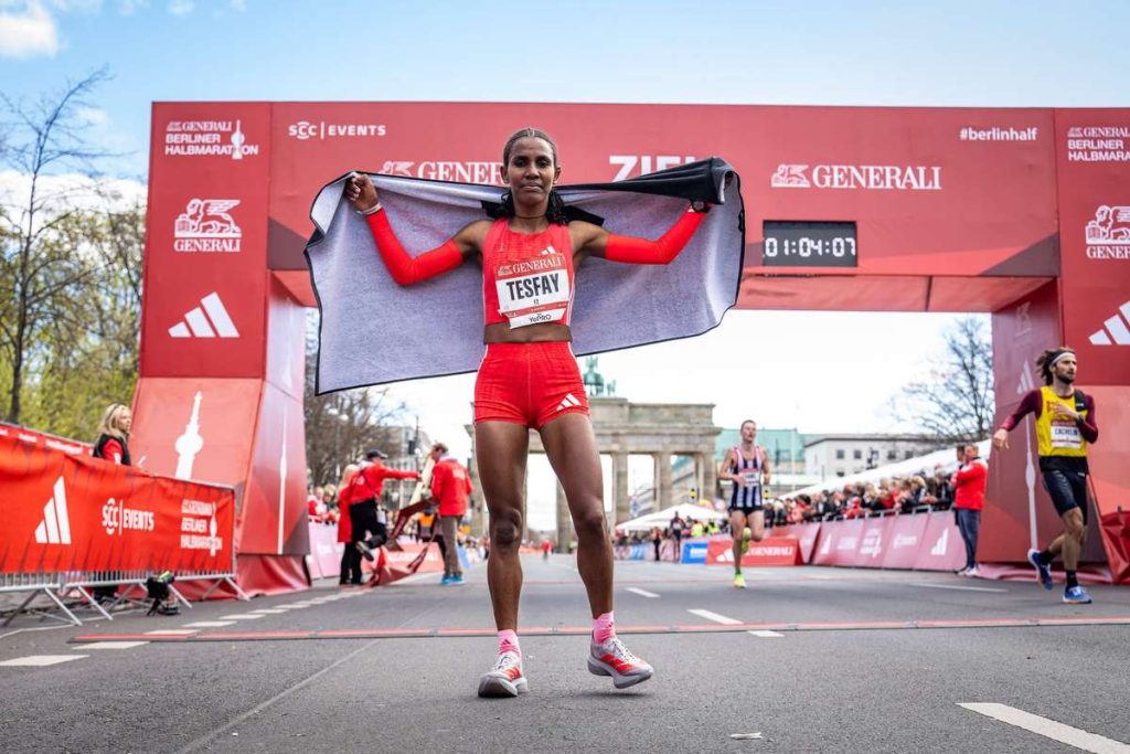 Fotyen Tesfay din Etiopia a obtinut al doilea cel mai bun timp din istorie la maraton la Barcelona