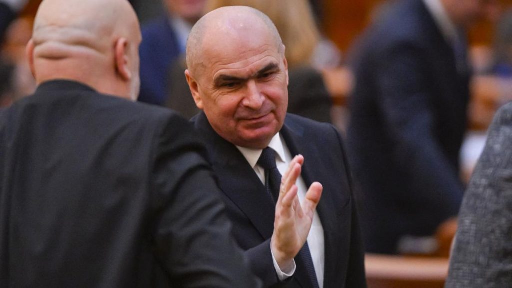 Guvernul ar putea compensa prețul combustibilului, spune consilierul lui Bolojan: Fondurile suplimentare obținute… Guvernul ar putea compensa pretul combustibilului spune consilierul lui Bolojan Fondurile suplementare obtinuute