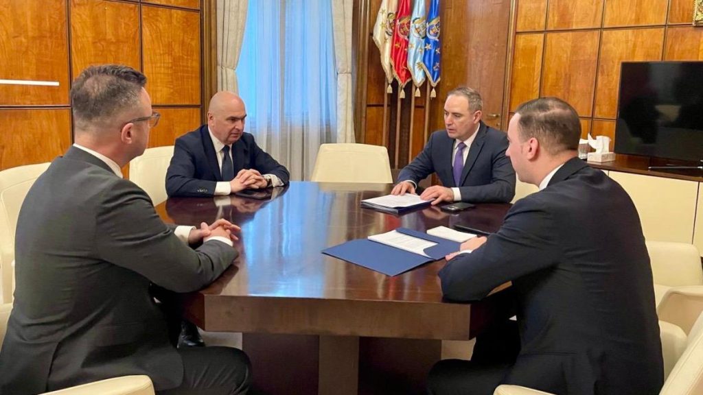 Ilie Bolojan contesta limitarea preturilor la combustibili Refuz sa promovez solutii populiste