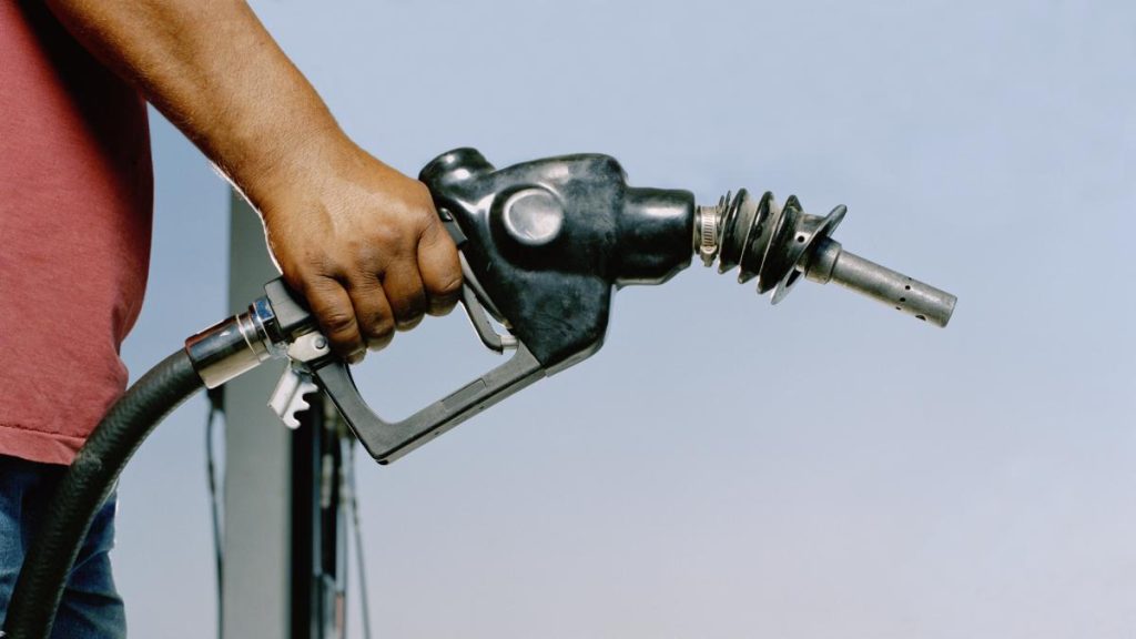 Ilie Bolojan, despre riscul ca OMV Petrom să transporte combustibil din România în Austria: “Am luat… Ilie Bolojan despre riscul ca OMV Petrom sa transporte combustibil din Romania in Austria Am luat