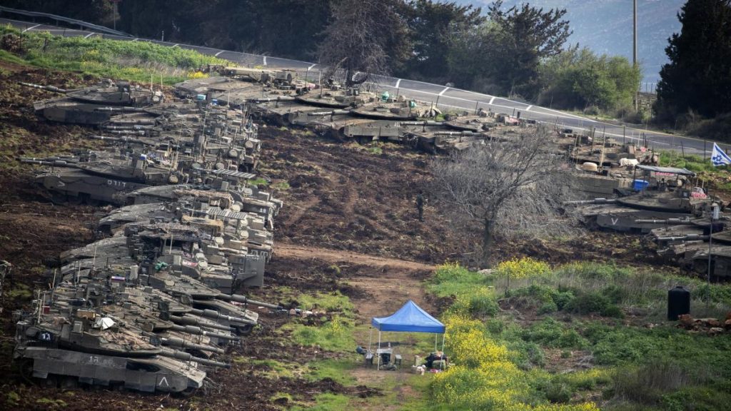 Israelul mobilizeaza rezervisti si planifica o invazie de amploare in Liban