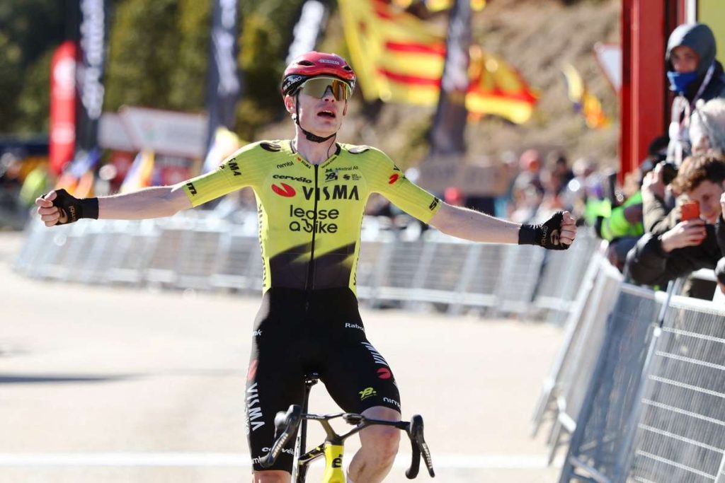 Jonas Vingegaard, învingător al etapei a cincea din Turul Cataloniei Jonas Vingegaard invingator al etapei a cincea din Turul Cataloniei