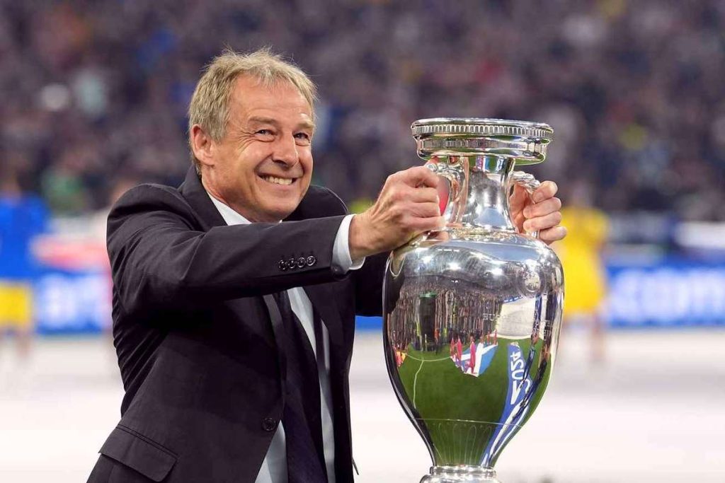 Jurgen Klinsmann isi exprima interesul pentru postul de antrenor la Tottenham