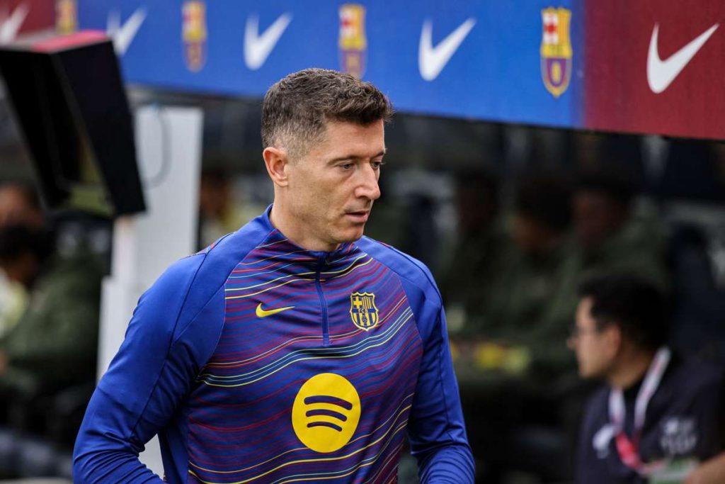 Lewandowski se antreneaza cu o masca de protectie si ar putea reveni in meciul cu Athletic Bilbao
