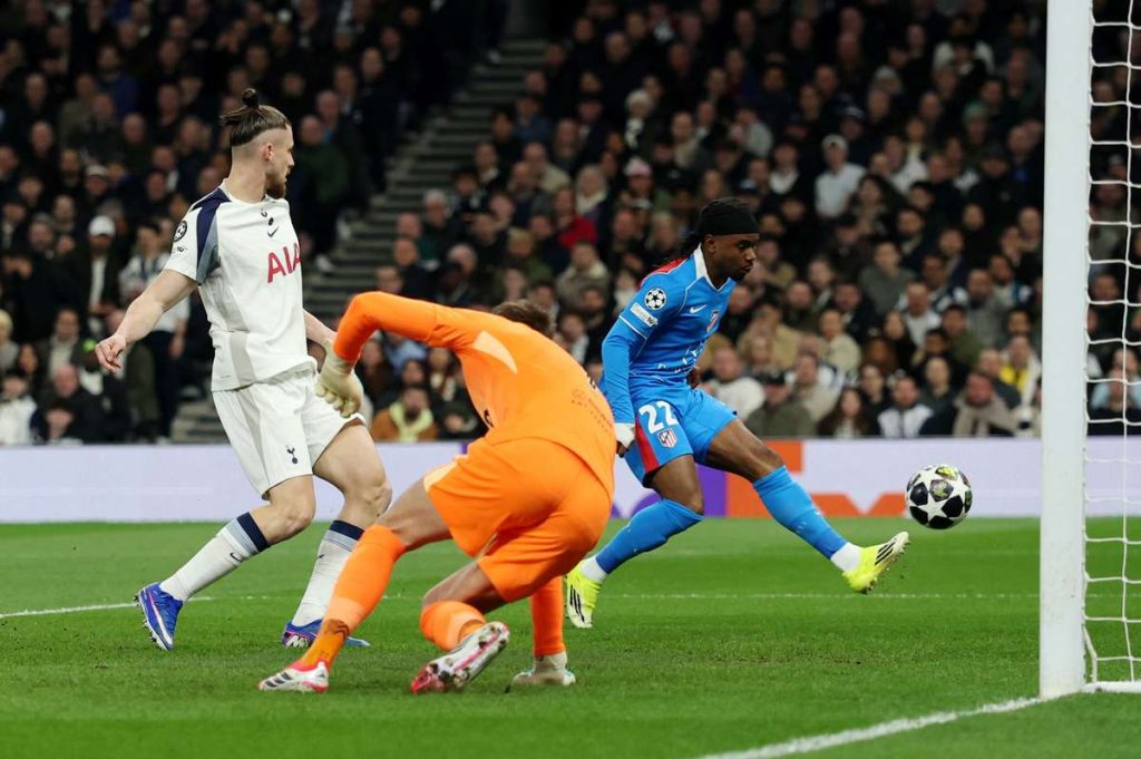Liverpool s-a impus clar în fața lui Galatasaray / Tottenham obține prima victorie cu Igor Tudor, dar este eliminată Liverpool s a impus clar in fata lui Galatasaray Tottenham obtine prima victorie cu Igor Tudor dar este eliminata