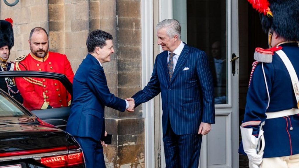 Nicusor Dan a fost intampinat la Bruxelles de Regele Belgiei Ce teme au discutat cei doi