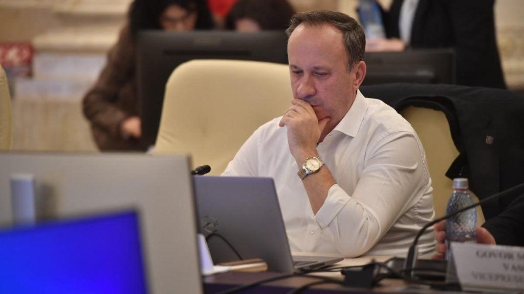 PNL a sesizat CNCD dupa reactia agresiva a lui Adrian Catiu in cadrul comisiei de buget Recidiveaza