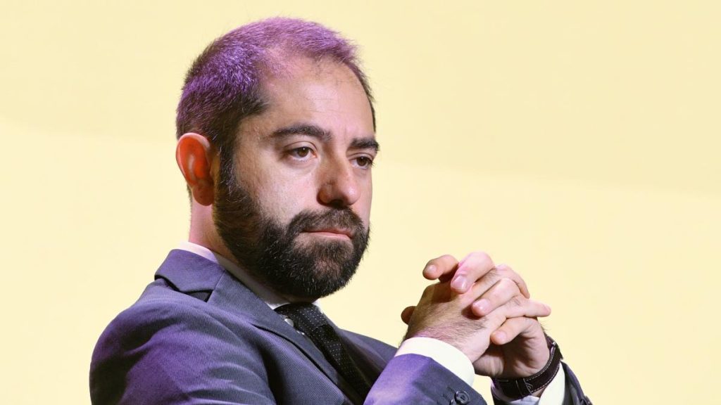 Radu Burnete contestă plafonarea prețului la carburanți: „Putem ajunge la penurie dacă, din…” Radu Burnete contesta plafonarea pretului la carburanti Putem ajunge la penurie daca din