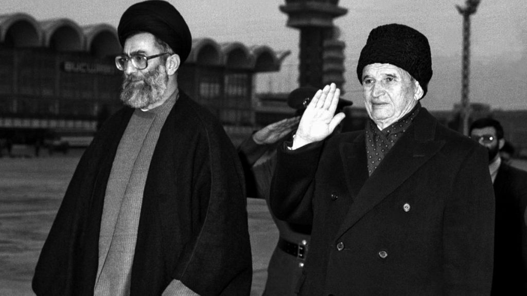 Secretele ultimei vizite a lui Nicolae Ceaușescu în Iran: „Se spune că a adus cu el teancuri de…” Secretele ultimei vizite a lui Nicolae Ceausescu in Iran Se spune ca a adus cu el teancuri de