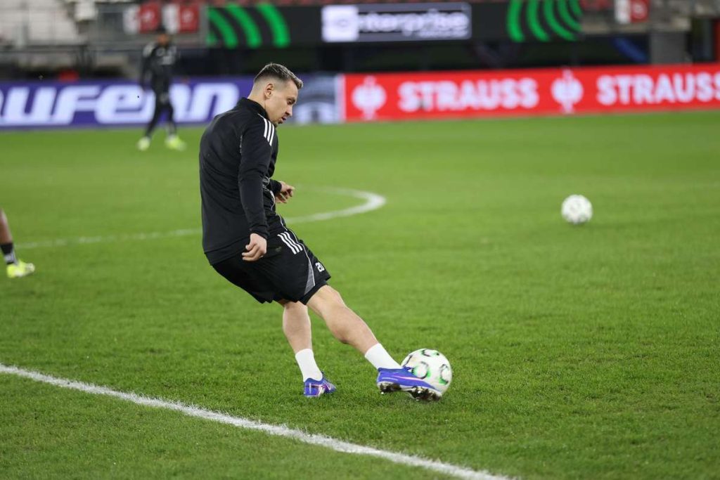 Valentin Costache a marcat primul gol A inscris si a oferit o pasa de gol pentru noua sa echipa