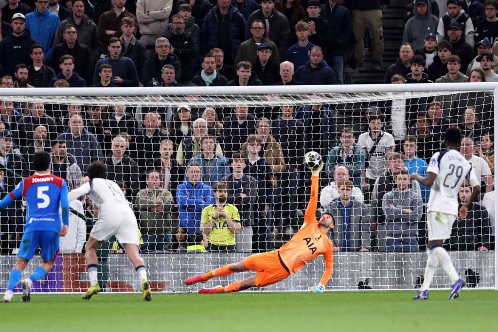 ghinioanele lovesc tottenham portarul vicario va fi absent timp de cateva saptamani